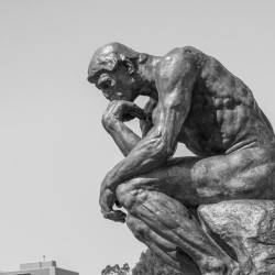 İş beklemez, şükür işim var.