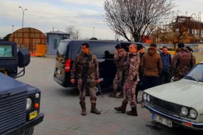 İstanbul'da Uber Aracı Kurşunların Hedefi Oldu