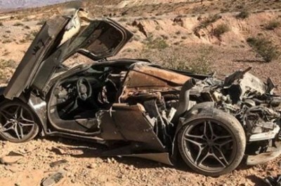 Çölün Ortasında 1.3 Milyon Dolarlık Araba Bulundu