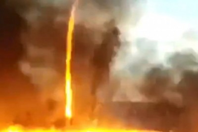 Gökyüzüne Doğru Uzanan Şeytan Ateşi Dehşete Düşürdü !