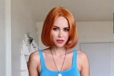 Zeynep Demirel'in Bikini Hallerinden En Çok Kasları Dikkat Çekti