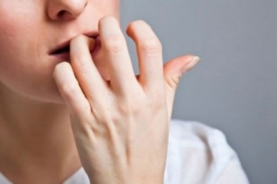 Tırnak Yemeyi Bırakmak İçin Ne Yapılmalı? Tırnak Yemenin Getirdiği Zararlar!