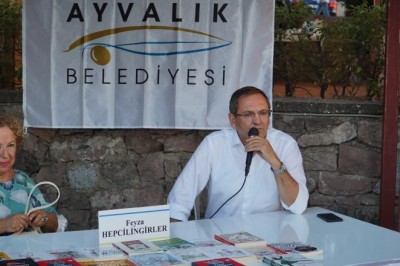 Ayvalık 1.yaz kitap fuarı açıldı