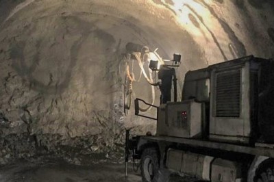 Türkiye’nin ve Avrupa’nın en büyük çift tüp karayolu tünelinin yüzde 91'i tamamlandı