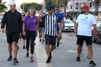 Başkan Ömer Günel, vatandaşlar ile sabah sporunda buluştu