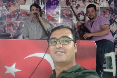 Mahalli sanatçı düğünlerden elde ettiği geliri yangın mağdurlarına bağışladı