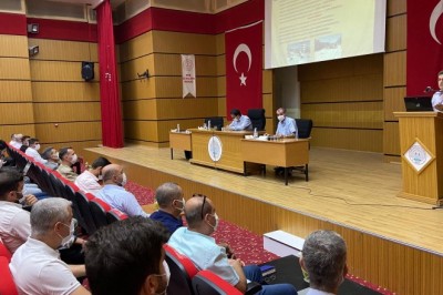 Kaymakam Dundar muhtarlarla aşılama sürecini değerlendirdi