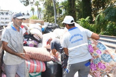 Kemer'den,Manavgat'a yardım devam ediyor