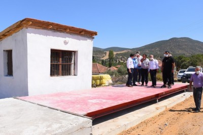 Salihli Belediyesinden üreticiye 'Kantar' desteği