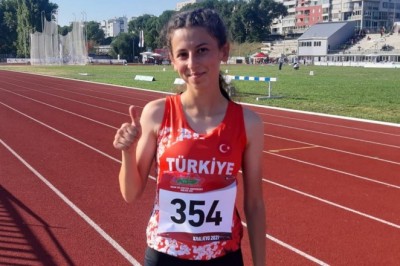 Ay yıldızlı formayla ilk kez koşan milli atlet Balkan üçüncüsü