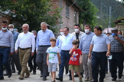 Başkan Demir: “Vatandaşlarımız çamura basmadan mahallesine gidecek”