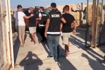 Deniz yolu ile kaçarken yakalanan FETÖ’den ihraç emniyet müdürleri tutuklandı