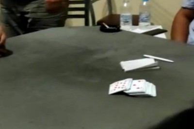 Kıraathanede kumar oynayan 4 kişiye ceza kesildi