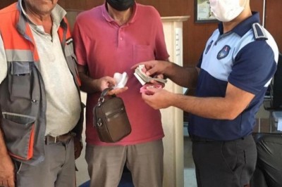 Polatlılı temizlik işçisi 'insanlık ölmemiş' dedirtti