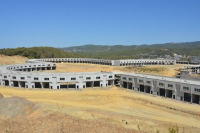 Alanya Toptancı Hali’nin yüzde 75’i tamamlandı