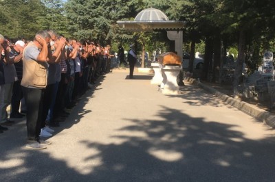 Konya'daki kazada hayatını kaybeden 3 genç toprağa verildi