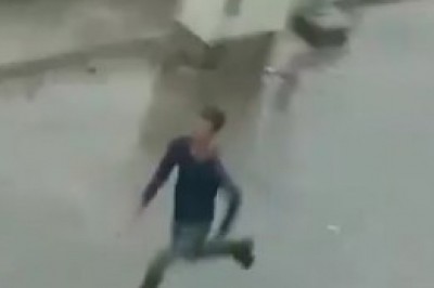 Selden saniyeler önce çekildi: İnsanlar kaçacak yer aradı