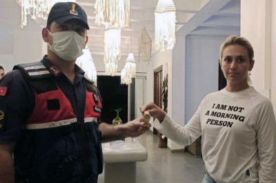 670 bin liralık altın saat çalındı