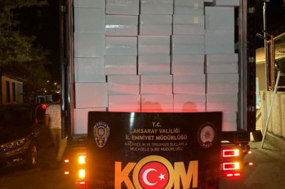 Aksaray’da 2 milyon 700 bin adet bandrolsüz makaron ele geçirildi