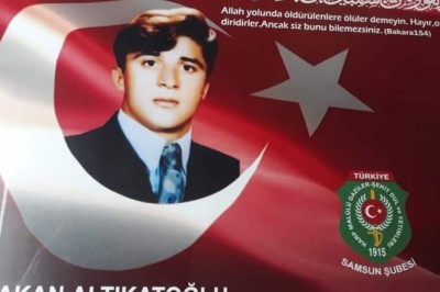 Şehit Hakan Altıkatoğlu mezarı başında anıldı