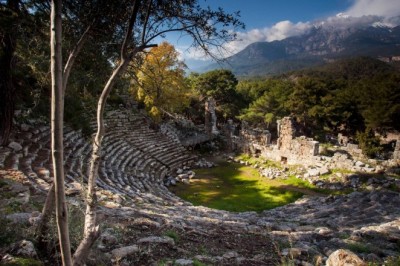 Birçok medeniyete ev sahipliği yapan Phaselis ziyaretçilerini bekliyor