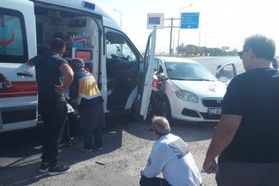 Elazığ’da ambulans ile otomobil çarpıştı: 1 yaralı