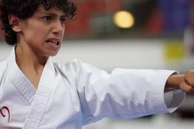 Kayserili şampiyona madalyasını Ali İhsan Kabakcı takdim etti