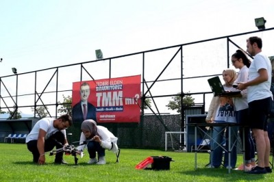 Başkan Büyükakın’dan teknoloji yarışındaki gençlere tam destek