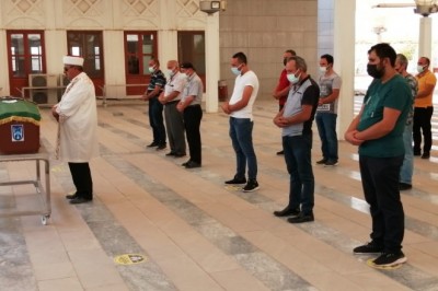 Mamak'ta eski eşi tarafından katledilen Ebru Yüksel son yolculuğuna uğurlandı