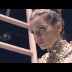 Nil Karaibrahimgil- Ben Buraya Çıplak Geldim