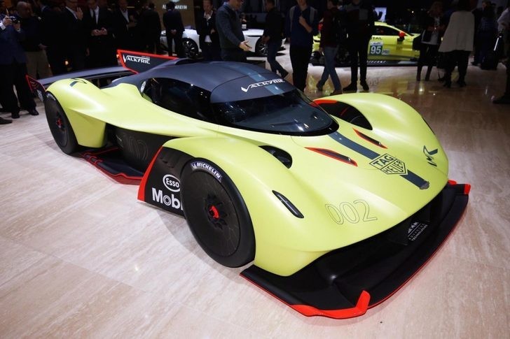 Aston Martin - Valkyrie AMR Pro
