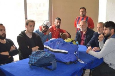 Futbolcular Bavullarıyla Kıraathaneye Sığındı!