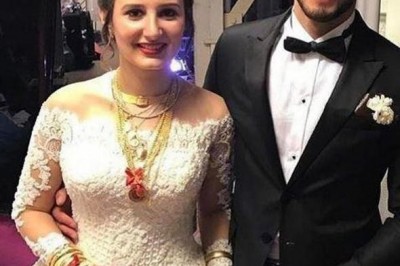 Hakan Çalhanoğlu Eşinden Boşanacağını Duyurdu !