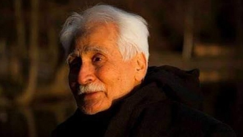 Türk Edebiyatı'nın Önemli İsimlerinden Bahaettin Karakoç Vefat Etti