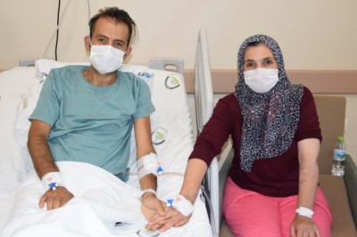 Annesinin böbreği ile yaşama yeniden bağlandı