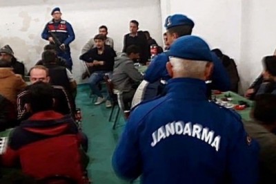 Jandarmadan 2500 rakımlı yaylada kumar baskını