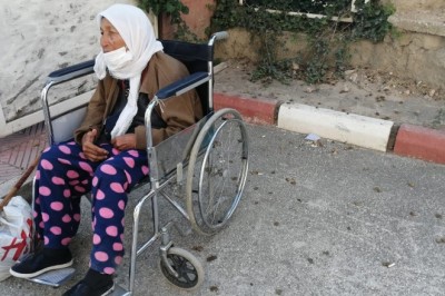 87 yaşındaki alzaymır hastası kadını otobüsten alan olmadı