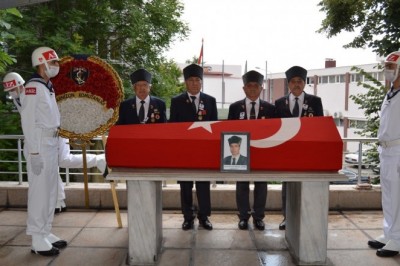 Kıbrıs Gazisi askeri törenle ebediyete uğurlandı