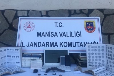 Manisa'da tarihi eser kaçakçılarına operasyon