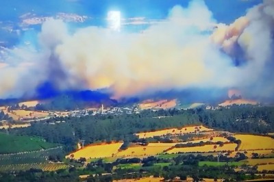 Çanakkale'de orman yangını alevler gökyüzünü kapladı