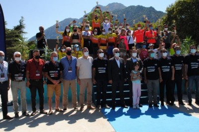 Eğirdir Triatlonu Türkiye Kupası final yarışları sona erdi