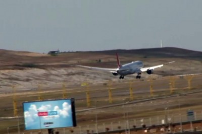 Afganistan'dan Türk vatandaşlarını getiren uçak İstanbul Havalimanı'na indi