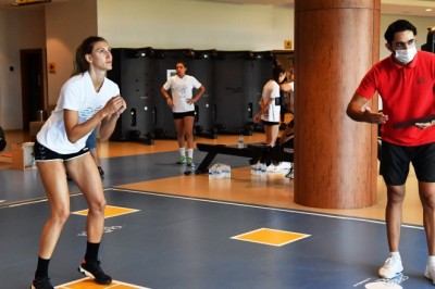 Konyaaltı'nın Mavi Kelebekler'i, performans testinden geçti