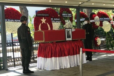 Şehit Teğmen İsmail Can Softa son yolculuğuna uğurlandı