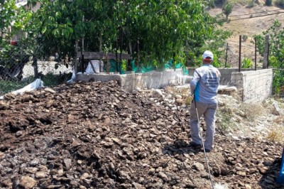 Kahramanmaraş'ta zararlılarla mücadele çalışmaları devam ediyor