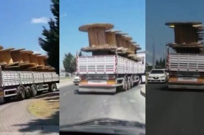 Palet taşıyan tırın tehlike saçtığı anlar kamerada