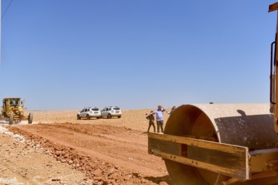 Engelli kardeşler için yol yapılıyor