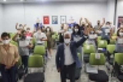 Muratpaşa ASSİM'de girişimci adayları sertifikalarını aldı