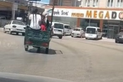 Bursa’daki tehlikeli yolculuklar böyle görüntülendi