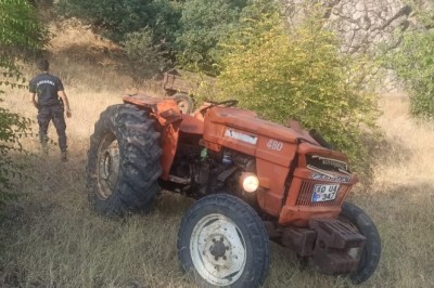 Traktörün altında kalan vatandaş hayatını kaybetti